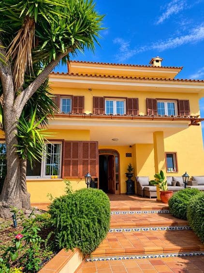 5 bedroom Villa for sale in Marratxi with pool garage - € 1,390,000 (Ref: 10090952)
