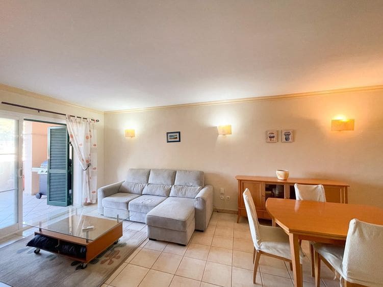 2 Zimmer Apartment zu verkaufen in Santa Ponsa mit Pool Garage - 650.000 € (Ref: 10141469)