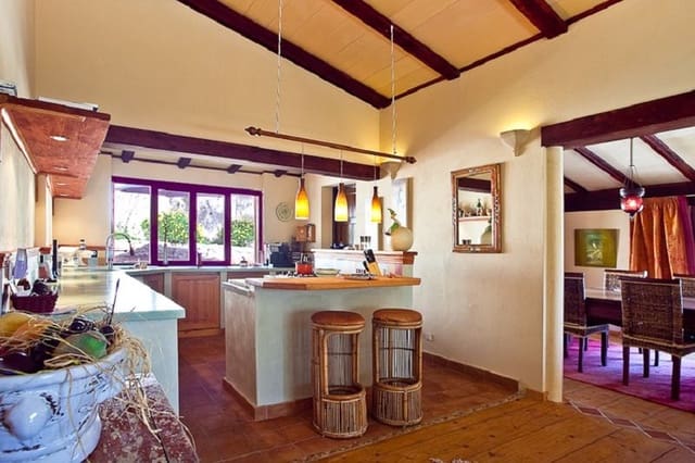 9 quarto Quinta/Casa Rural para venda em Santa Eugènia com piscina garagem - 1 800 000 € (Ref: 8216819)