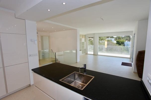 4 bedroom Villa for sale in Costa d'en Blanes with pool garage - € 2,750,000 (Ref: 8444818)