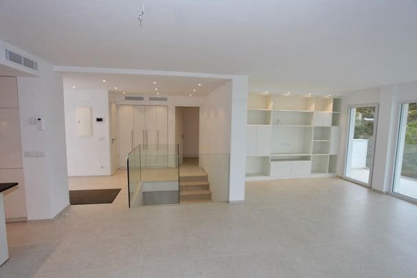 4 bedroom Villa for sale in Costa d'en Blanes with pool garage - € 2,750,000 (Ref: 8444818)