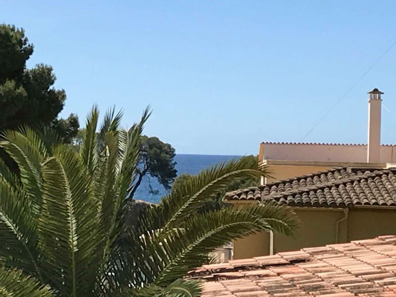 2 bedroom Beach Apartment for rent in Bendinat with pool - € 2,450 (Ref: 8757195)