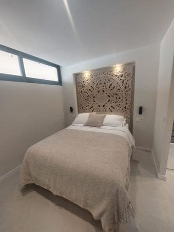 2 slaapkamer Strandappartement te koop in Portals Nous met zwembad - € 1.200.000 (Ref: 9072950)