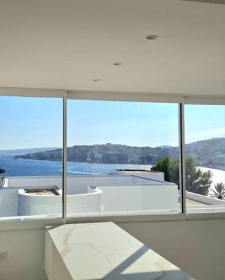 Leilighet til salgs i Cala Mayor med garasje - € 369 000 (Ref: 9331255)