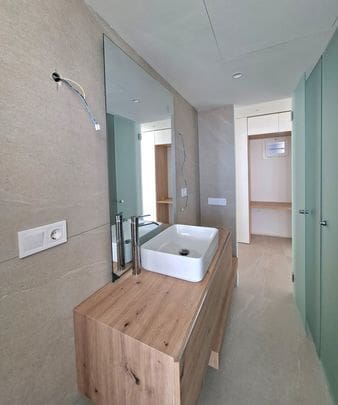 Leilighet til salgs i Cala Mayor med garasje - € 369 000 (Ref: 9331255)