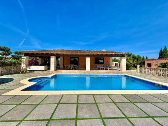 4 sypialnia Finka/Dom wiejski na sprzedaż w Llucmajor z basenem garażem - 860 000 € (Ref: 9424181)