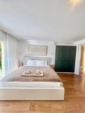 3 bedroom Beach Apartment for sale in Portixol with garage - € 860,000 (Ref: 9816220)