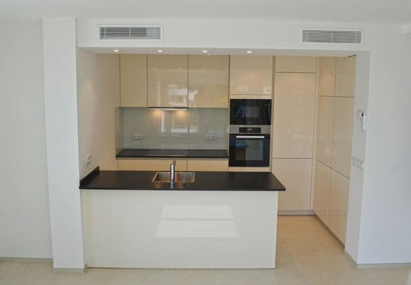 Villa for sale in Costa d'en Blanes with pool garage - € 2,975,000 (Ref: 9816224)