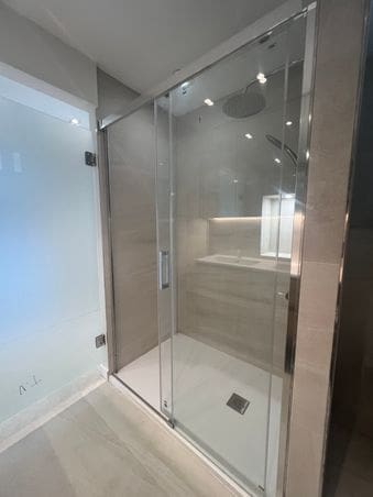 Apartamento de 2 habitaciones en Puerto Portals en venta con piscina garaje - 1.050.000 € (Ref: 9816797)