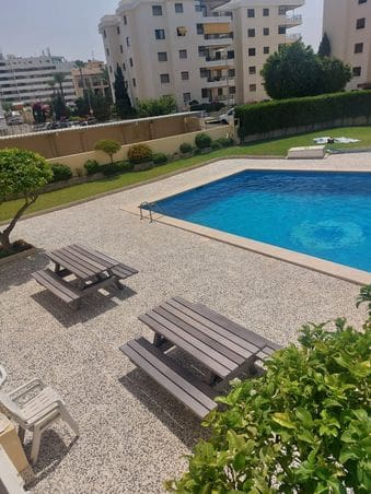 Apartamento de 2 habitaciones en Puerto Portals, Calvià en venta con piscina garaje - 1.050.000 € (Ref: 9816797)