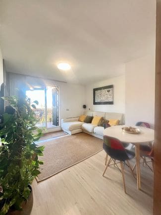 2 slaapkamer Appartement te huur in Palma de Mallorca met zwembad garage - € 2.000 (Ref: 9865486)