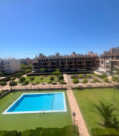 2 slaapkamer Appartement te huur in Palma de Mallorca met zwembad garage - € 2.000 (Ref: 9865486)