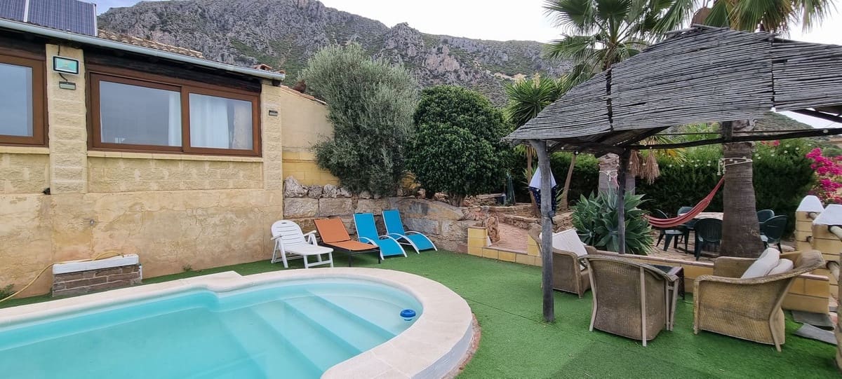 3 soveværelse Finca/Landehus til salg i Casares med swimmingpool - € 1.200.000 (Ref: 4319844)