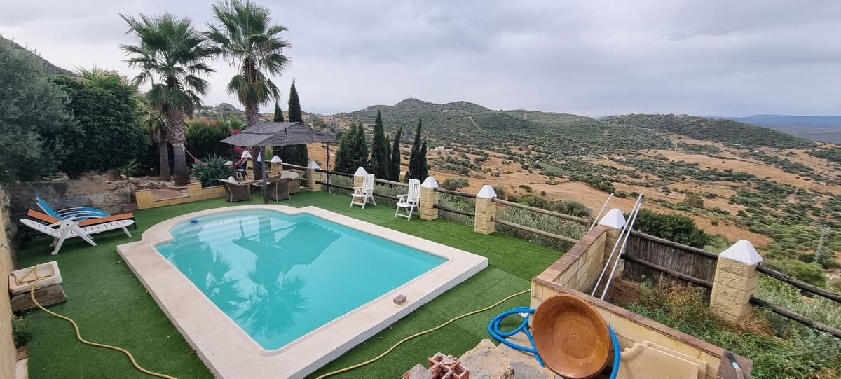 3 soveværelse Finca/Landehus til salg i Casares med swimmingpool - € 1.200.000 (Ref: 4319844)