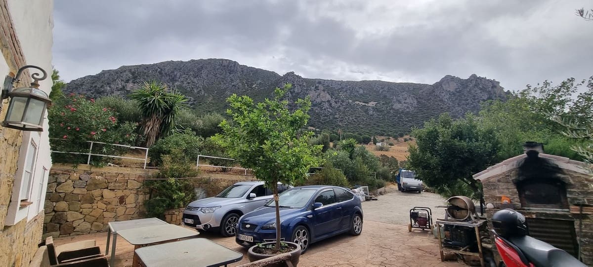 3 soveværelse Finca/Landehus til salg i Casares med swimmingpool - € 1.200.000 (Ref: 4319844)