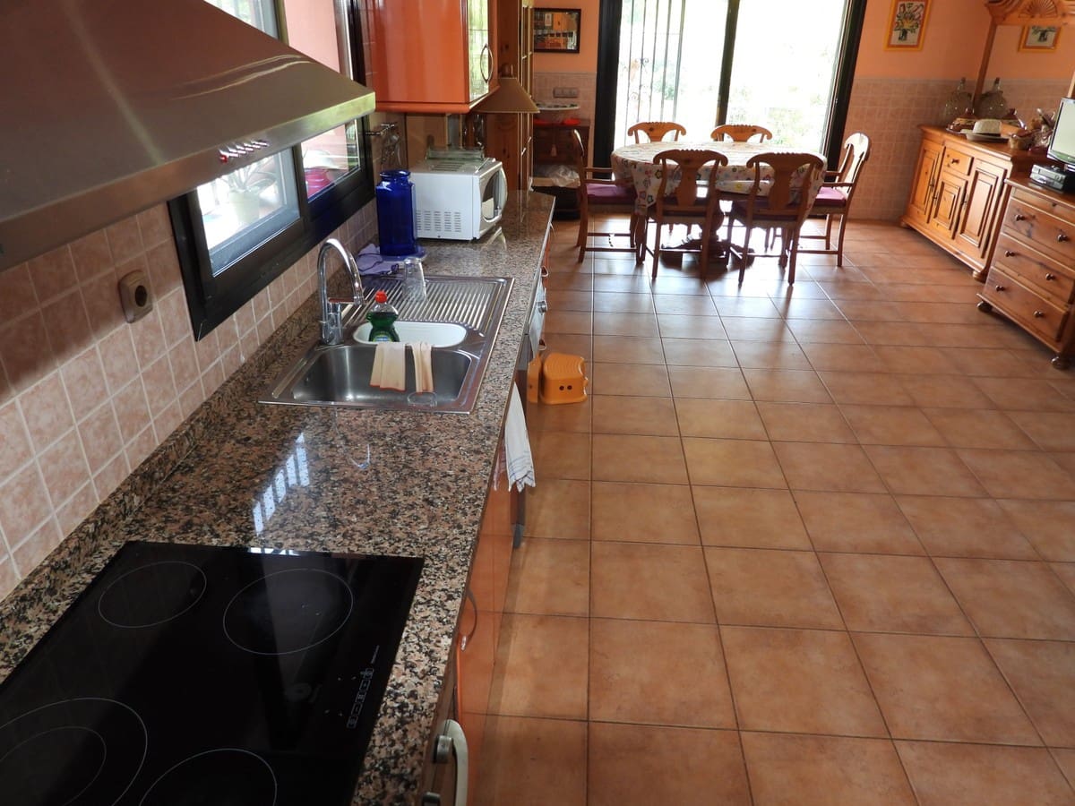 4 soveværelse Villa til salg i Bahia de Casares med swimmingpool garage - € 1.790.000 (Ref: 5339822)