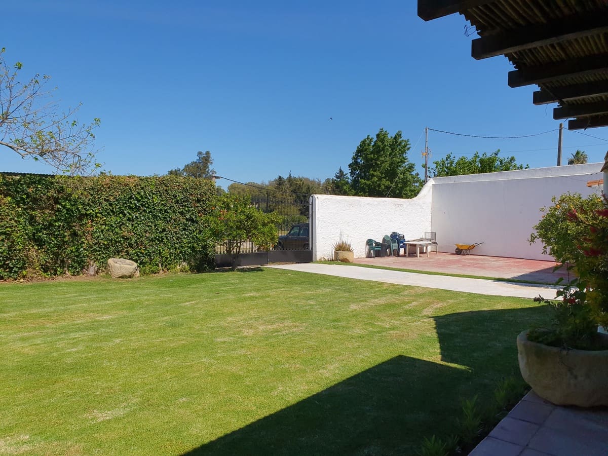 11 soveværelse Finca/Landehus til salg i San Enrique de Guadiaro med swimmingpool garage - € 3.500.000 (Ref: 6073479)