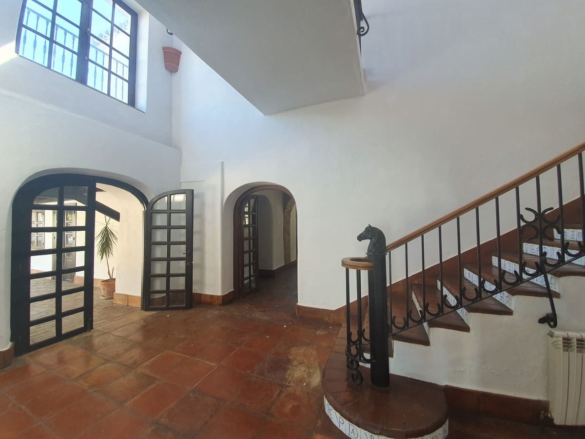 11 sypialnia Finka/Dom wiejski na sprzedaż w San Enrique de Guadiaro z basenem garażem - 3 500 000 € (Ref: 6073479)