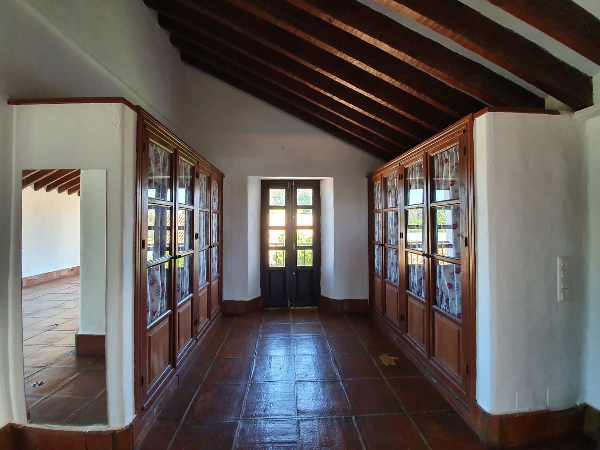 11 sypialnia Finka/Dom wiejski na sprzedaż w San Enrique de Guadiaro z basenem garażem - 3 500 000 € (Ref: 6073479)