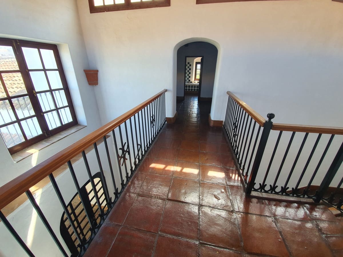 11 sypialnia Finka/Dom wiejski na sprzedaż w San Enrique de Guadiaro z basenem garażem - 3 500 000 € (Ref: 6073479)
