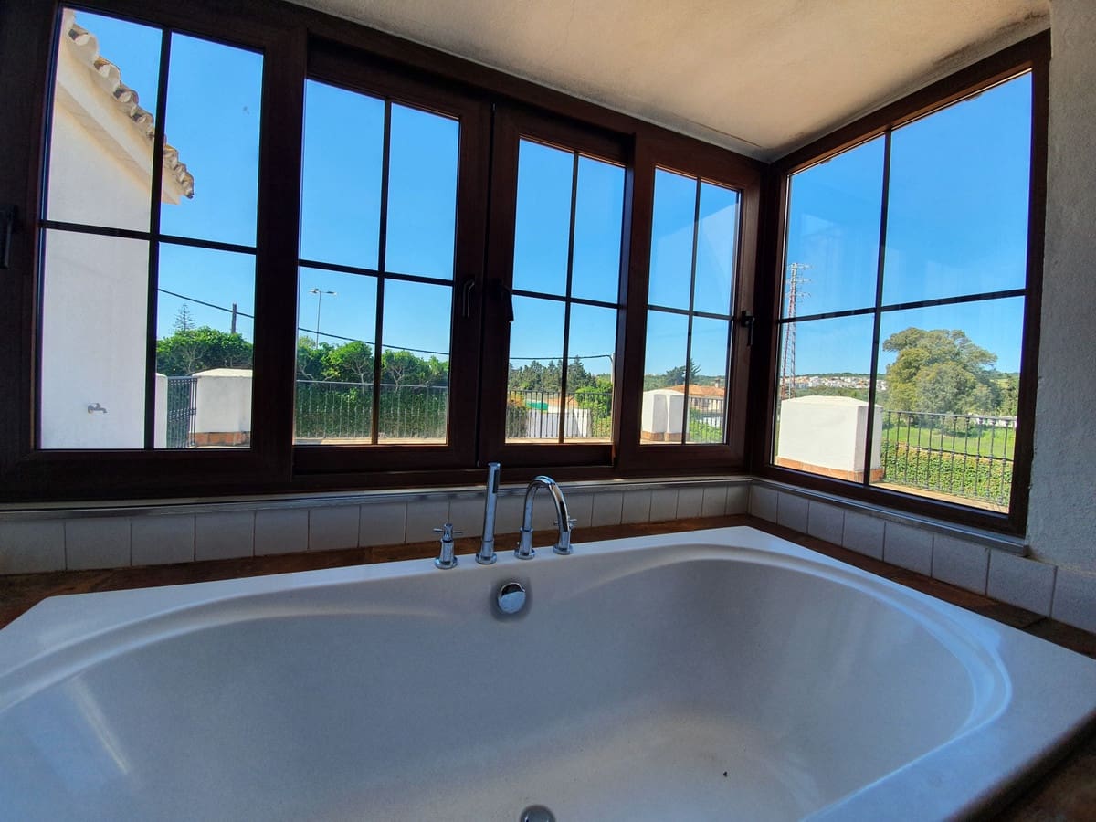 11 sypialnia Finka/Dom wiejski na sprzedaż w San Enrique de Guadiaro z basenem garażem - 3 500 000 € (Ref: 6073479)