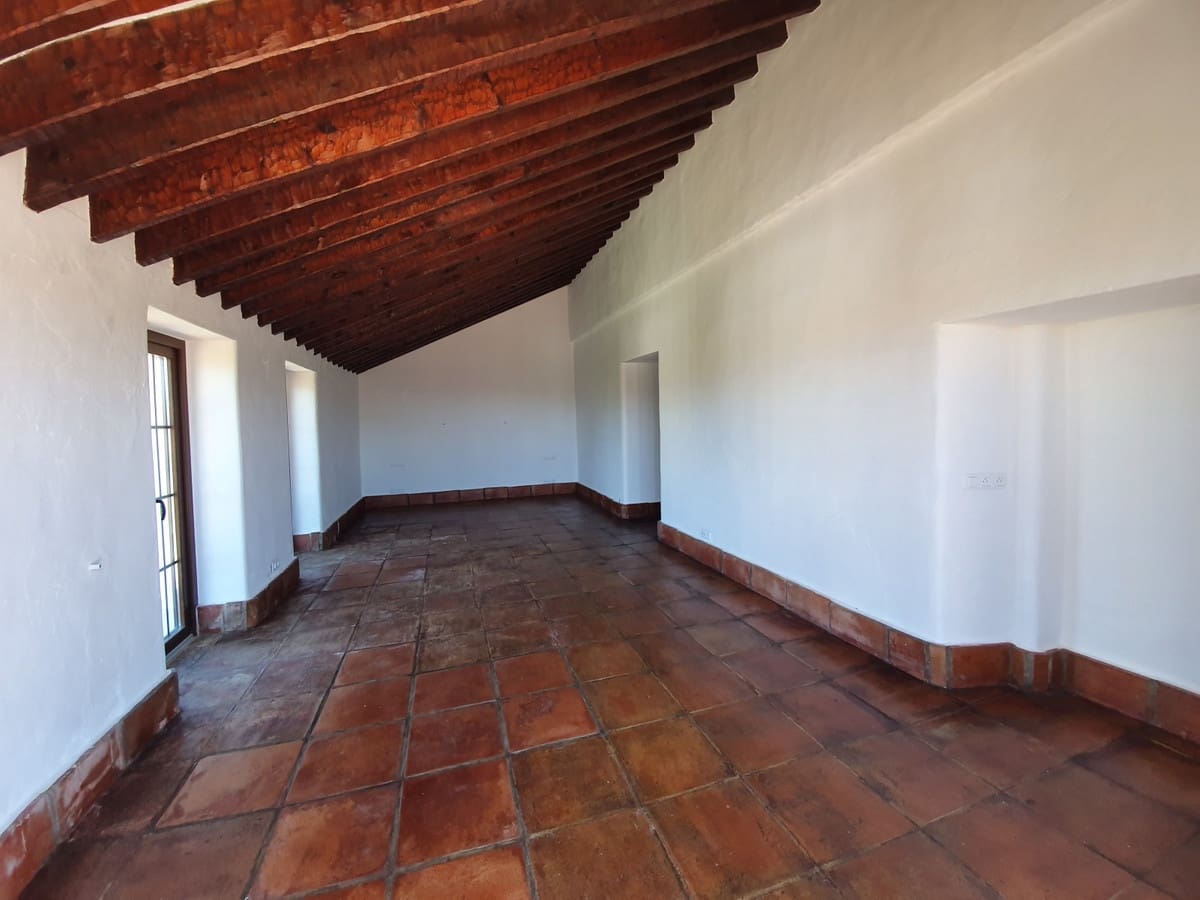 11 sypialnia Finka/Dom wiejski na sprzedaż w San Enrique de Guadiaro z basenem garażem - 3 500 000 € (Ref: 6073479)