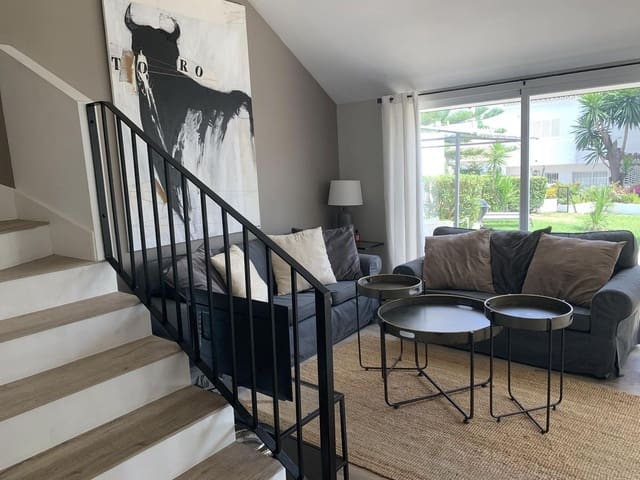 3 soveværelse Byhus til salg i Nueva Andalucia, Marbella med swimmingpool garage - € 949.000 (Ref: 7678079)