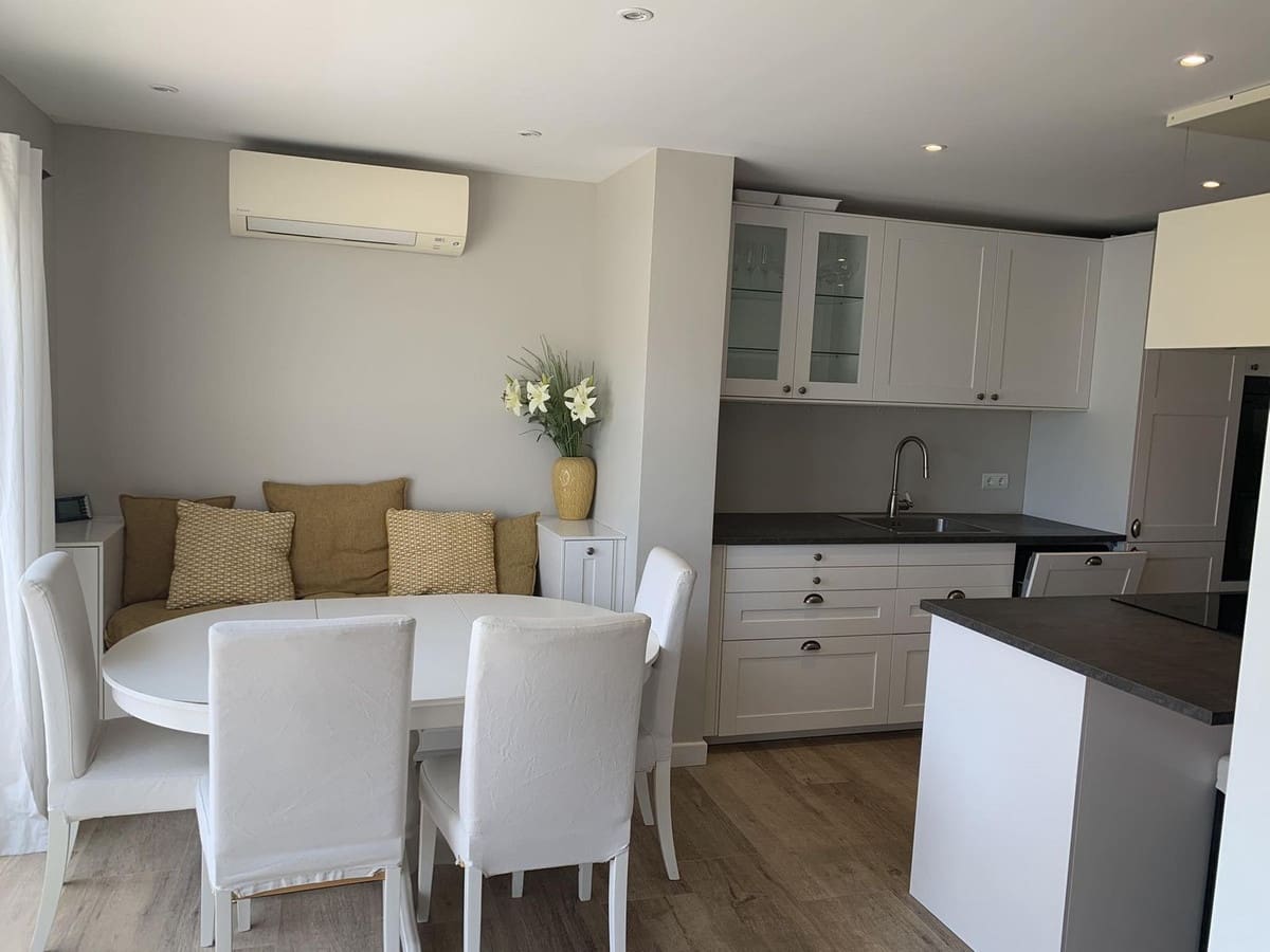 3 bedroom Townhouse for sale in Nueva Andalucia with pool garage - € 949,000 (Ref: 7678079)