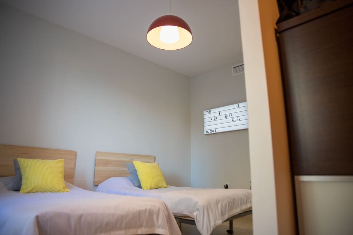 2 sypialnia Apartament na sprzedaż w La Duquesa / Puerto de la Duquesa z basenem garażem - 260 000 € (Ref: 7853915)