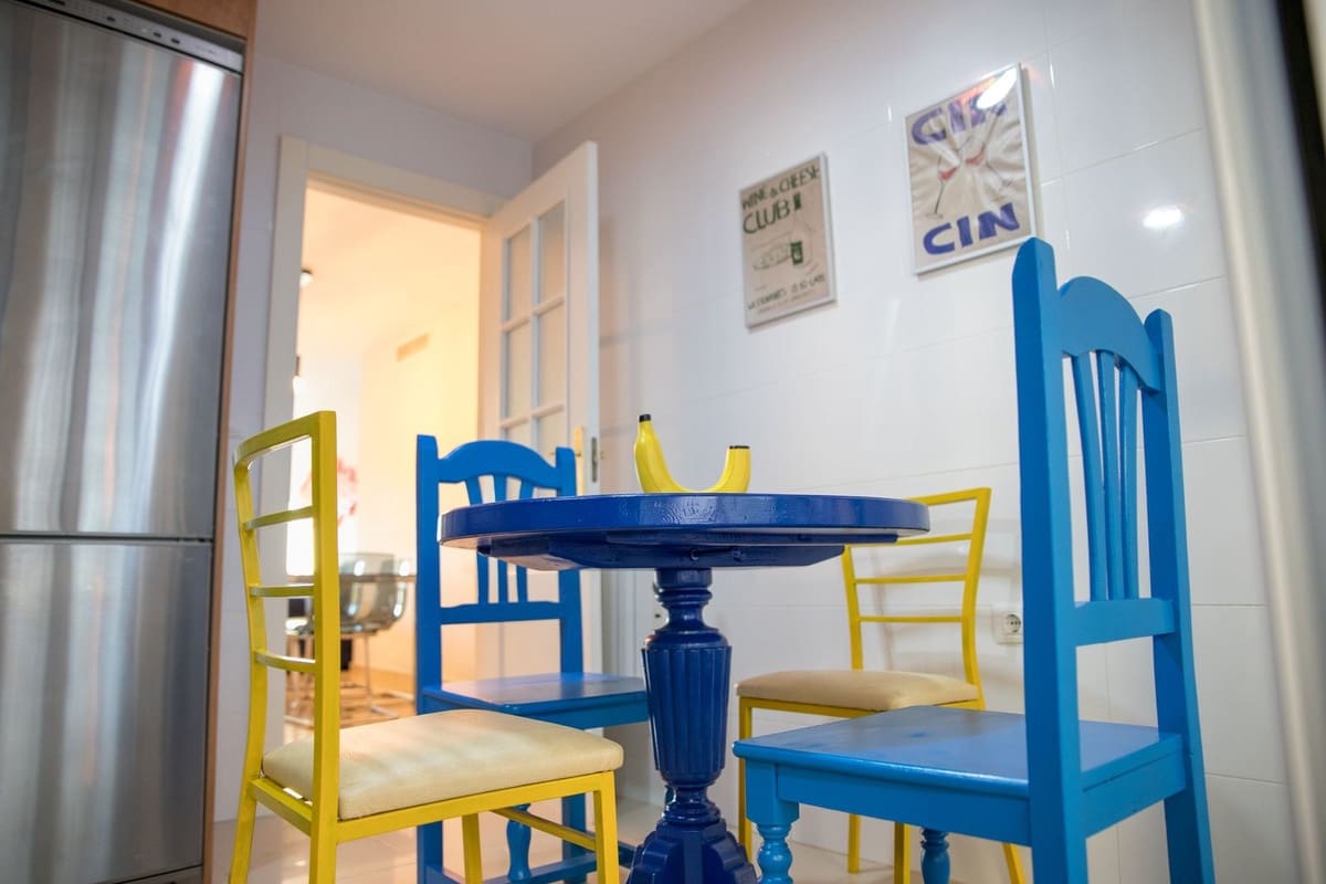 2 sypialnia Apartament na sprzedaż w La Duquesa / Puerto de la Duquesa z basenem garażem - 260 000 € (Ref: 7853915)