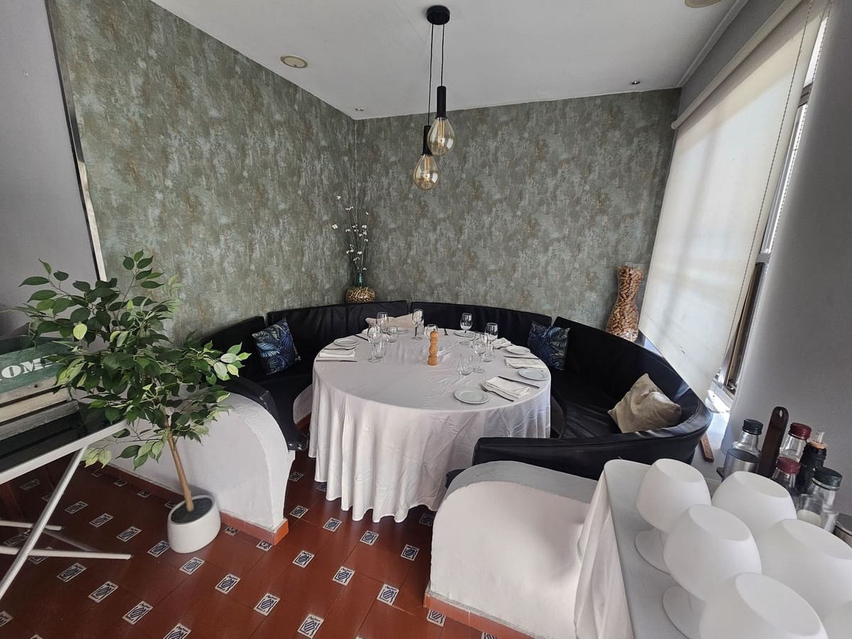 Restaurant/Bar à vendre à Torreguadiaro - 990 000 € (Ref: 8601222)