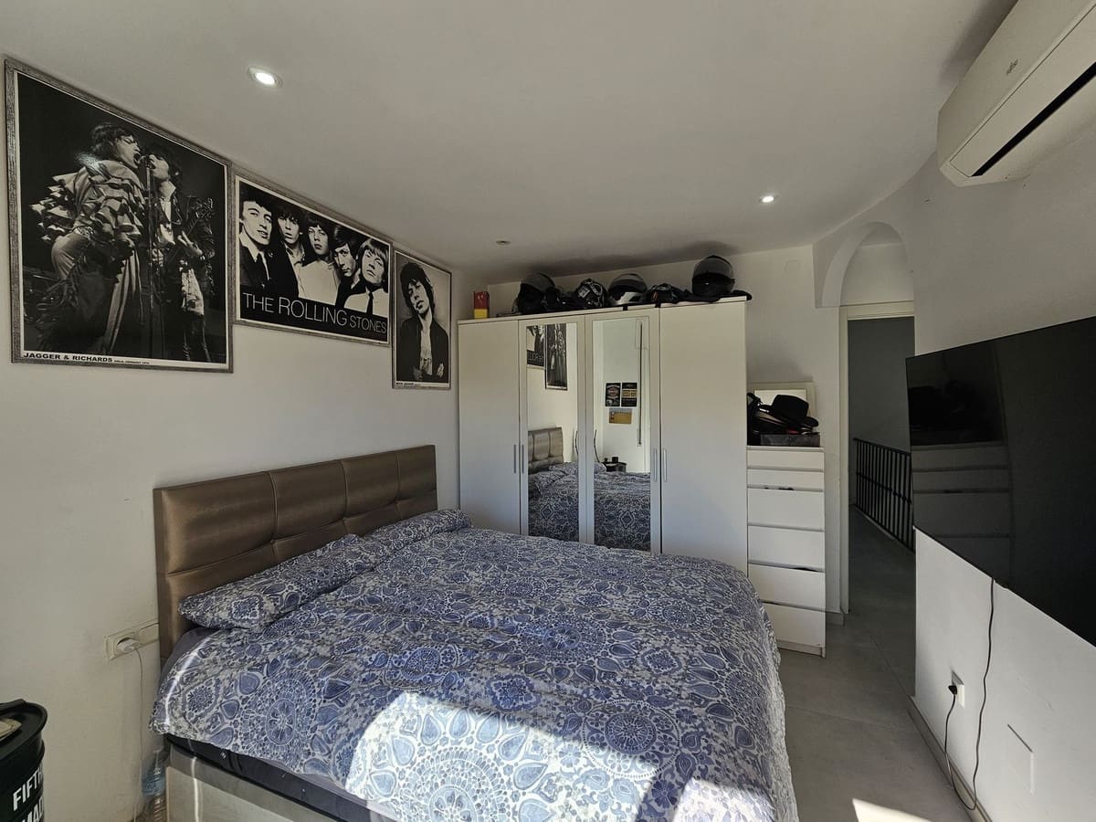 3 Zimmer Haus zu verkaufen in Estepona mit Pool Garage - 355.000 € (Ref: 8620398)