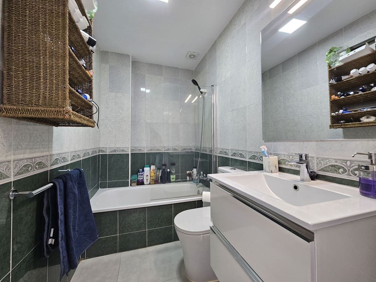 3 Zimmer Haus zu verkaufen in Estepona mit Pool Garage - 355.000 € (Ref: 8620398)