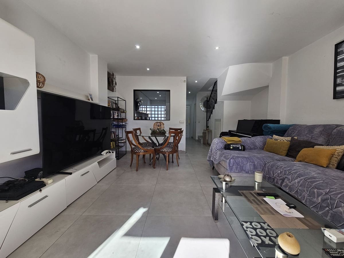 Casa de 3 habitaciones en Estepona en venta con piscina garaje - 348.000 € (Ref: 8620398)