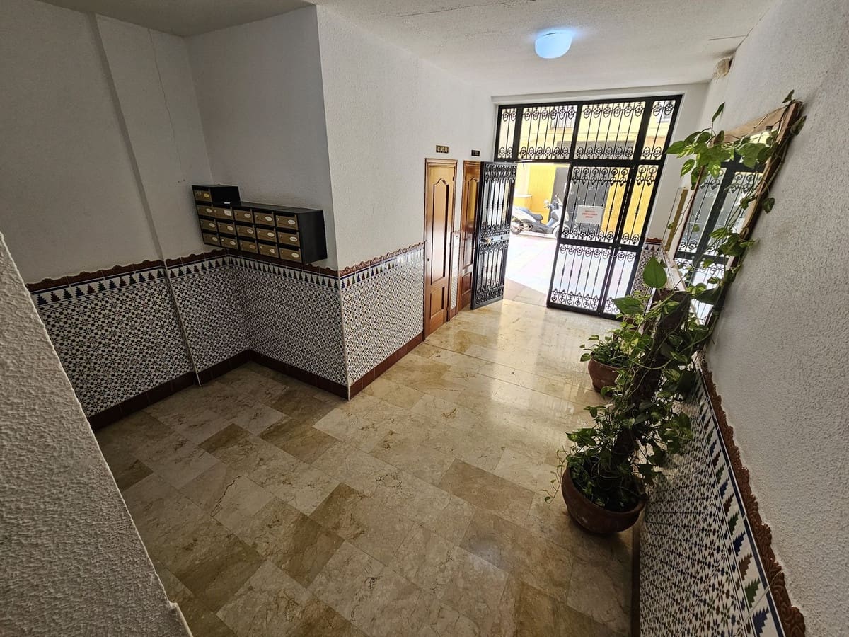 2 Zimmer Apartment zu verkaufen in Estepona - 315.000 € (Ref: 8635301)