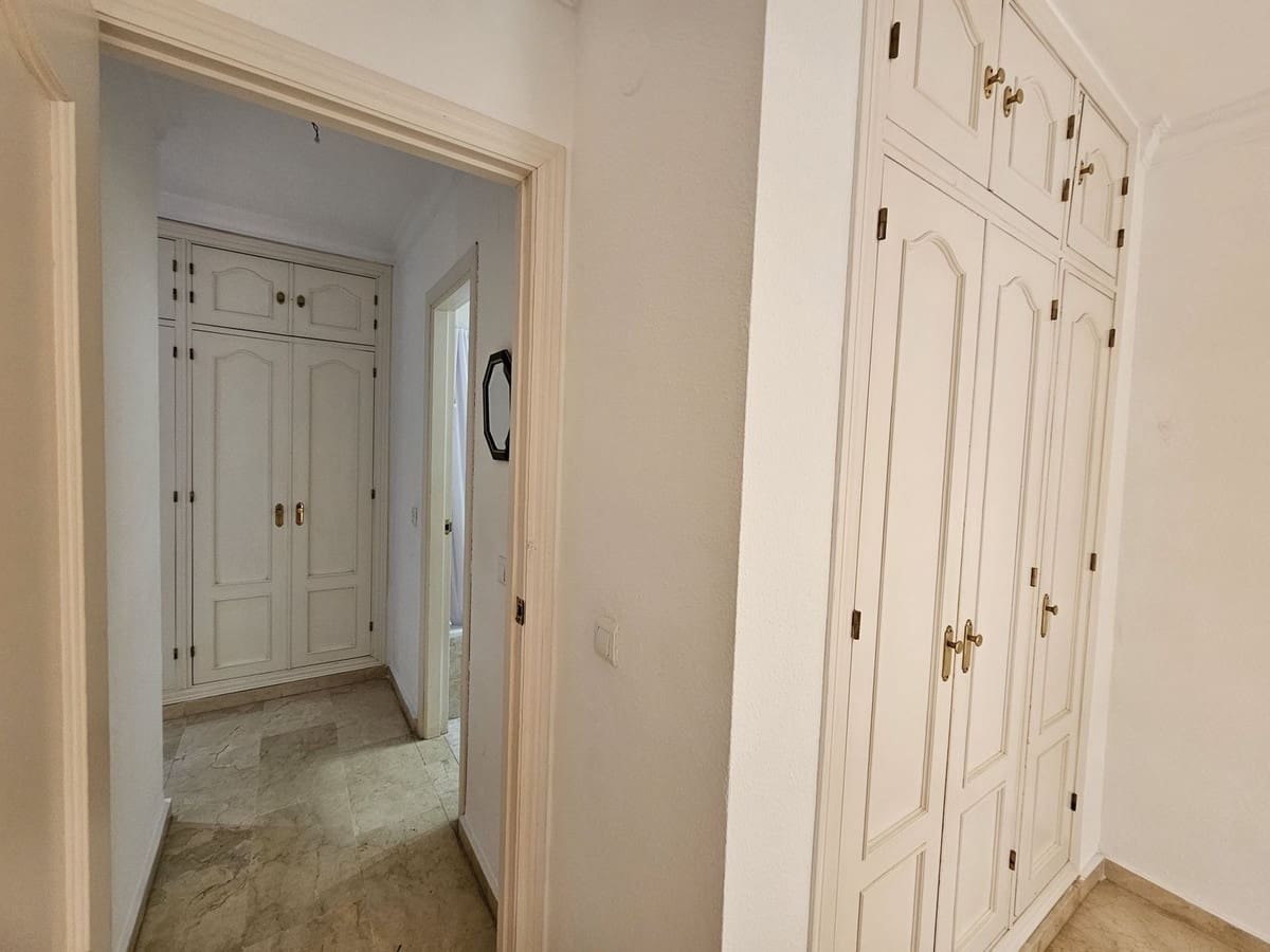 2 makuuhuone Huoneisto myytävänä paikassa Estepona - 330 000 € (Ref: 8635301)