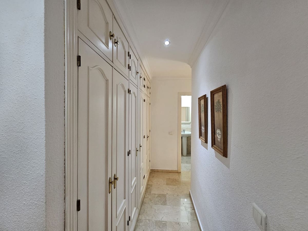 2 makuuhuone Huoneisto myytävänä paikassa Estepona - 330 000 € (Ref: 8635301)