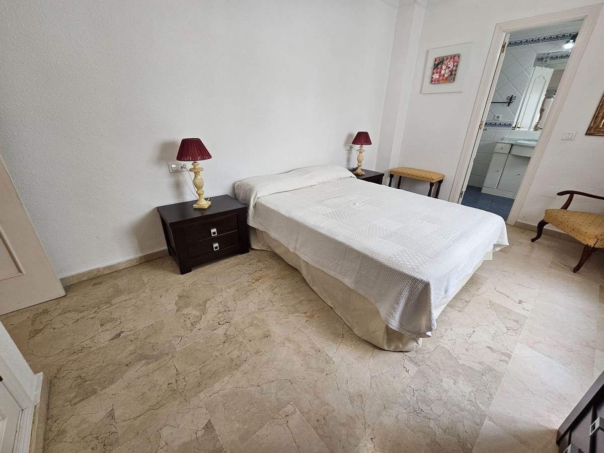 2 makuuhuone Huoneisto myytävänä paikassa Estepona - 330 000 € (Ref: 8635301)