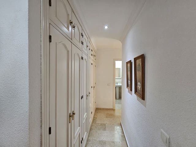 2 makuuhuone Huoneisto myytävänä paikassa Estepona - 330 000 € (Ref: 8635301)
