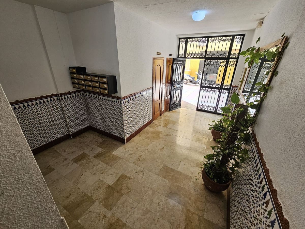 2 makuuhuone Huoneisto myytävänä paikassa Estepona - 330 000 € (Ref: 8635301)