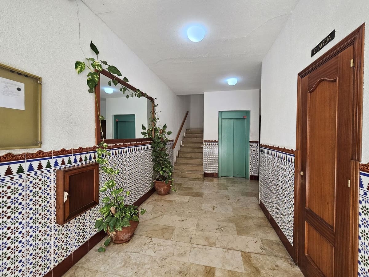 2 makuuhuone Huoneisto myytävänä paikassa Estepona - 330 000 € (Ref: 8635301)