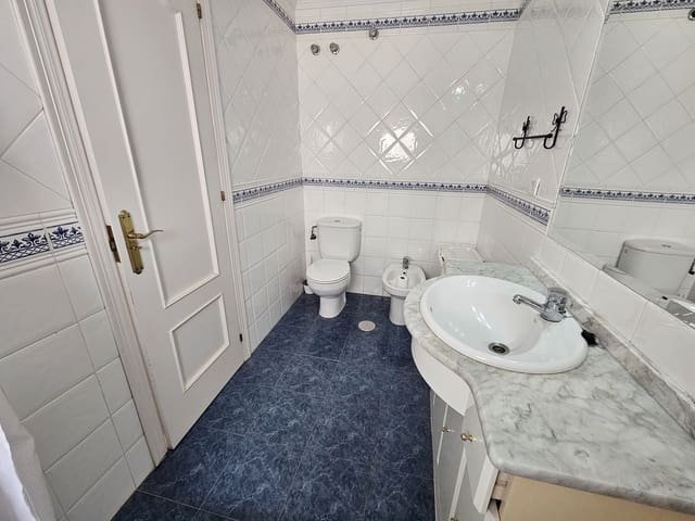 2 makuuhuone Huoneisto myytävänä paikassa Estepona - 330 000 € (Ref: 8635301)