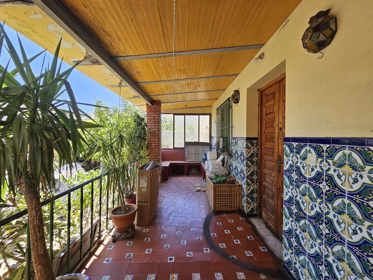 5 soveværelse Semi-Rækkehus til salg i Estepona med garage - € 395.000 (Ref: 8782368)