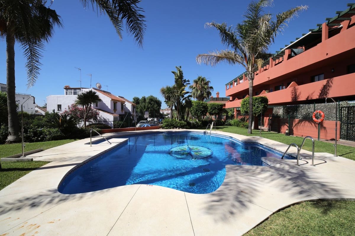 2 slaapkamer Appartement te koop in Casares met zwembad - € 185.000 (Ref: 9000337)