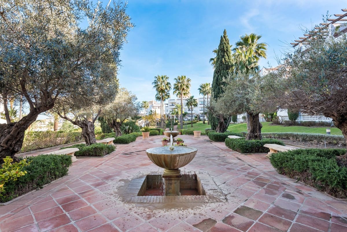 Apartamento de 2 habitaciones en New Golden Mile en venta - 355.000 € (Ref: 9013161)