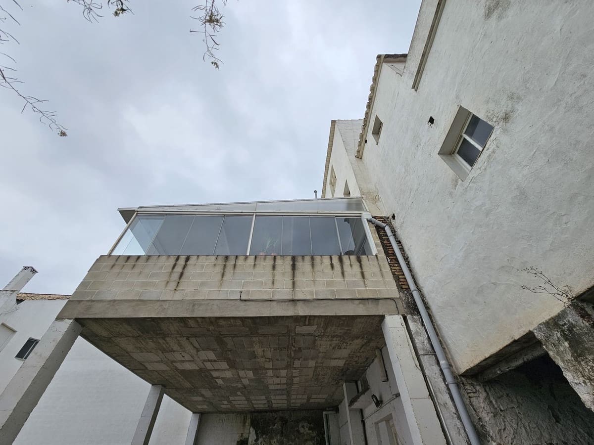 6 soveværelse Erhverv til salg i Manilva med garage - € 1.900.000 (Ref: 9049687)