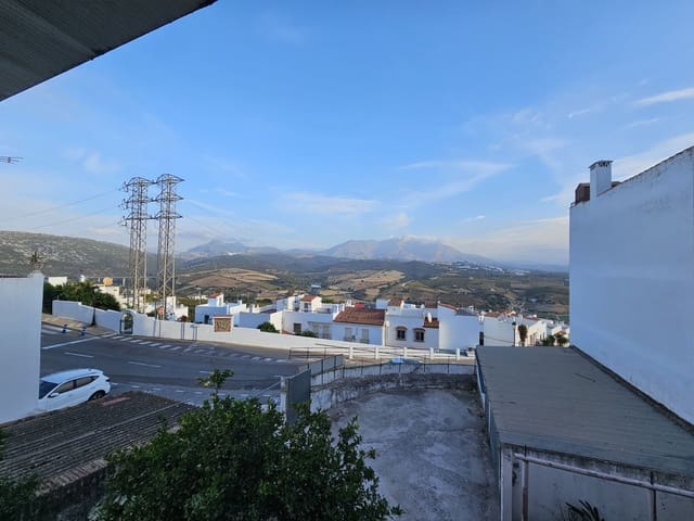 6 chambre Local Commercial à vendre à Manilva avec garage - 1 900 000 € (Ref: 9049687)