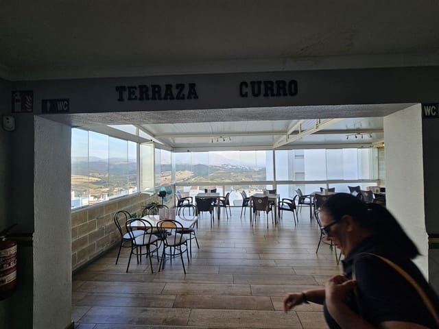 6 chambre Local Commercial à vendre à Manilva avec garage - 1 900 000 € (Ref: 9049687)