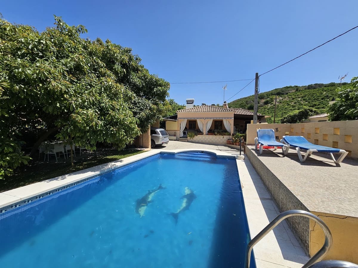 2 bedroom Finca/Country House for sale in Casares with pool - € 459,000 (Ref: 9131773)