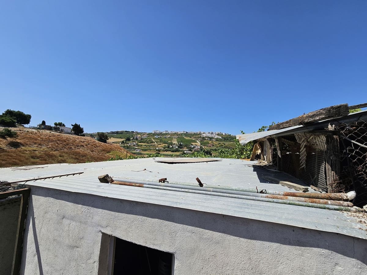 2 bedroom Finca/Country House for sale in Casares with pool - € 479,000 (Ref: 9131773)